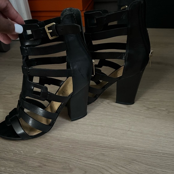 Shoes - Picture 2 of 6